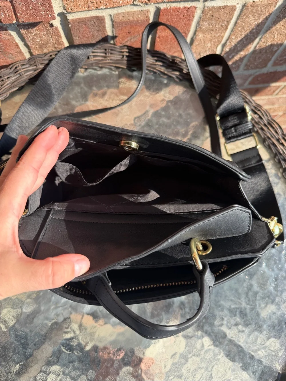 Steve Madden compact structured